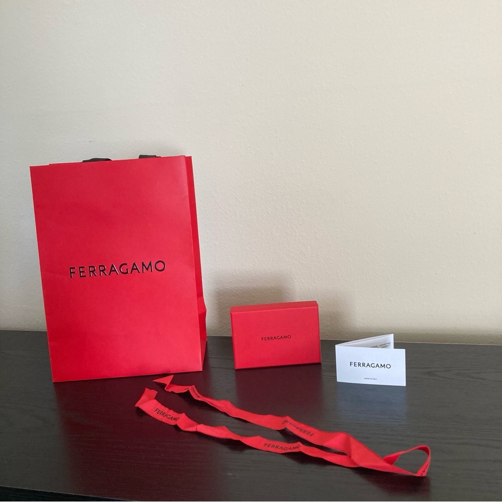 Salvatore Ferragamo - Gift Bag, Box and Ribbon - Red - Paper - Luxury - Gift Set
